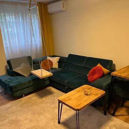 Last Pub Rynek-klima-parkigfree-netflix-youtube Апартаменти *